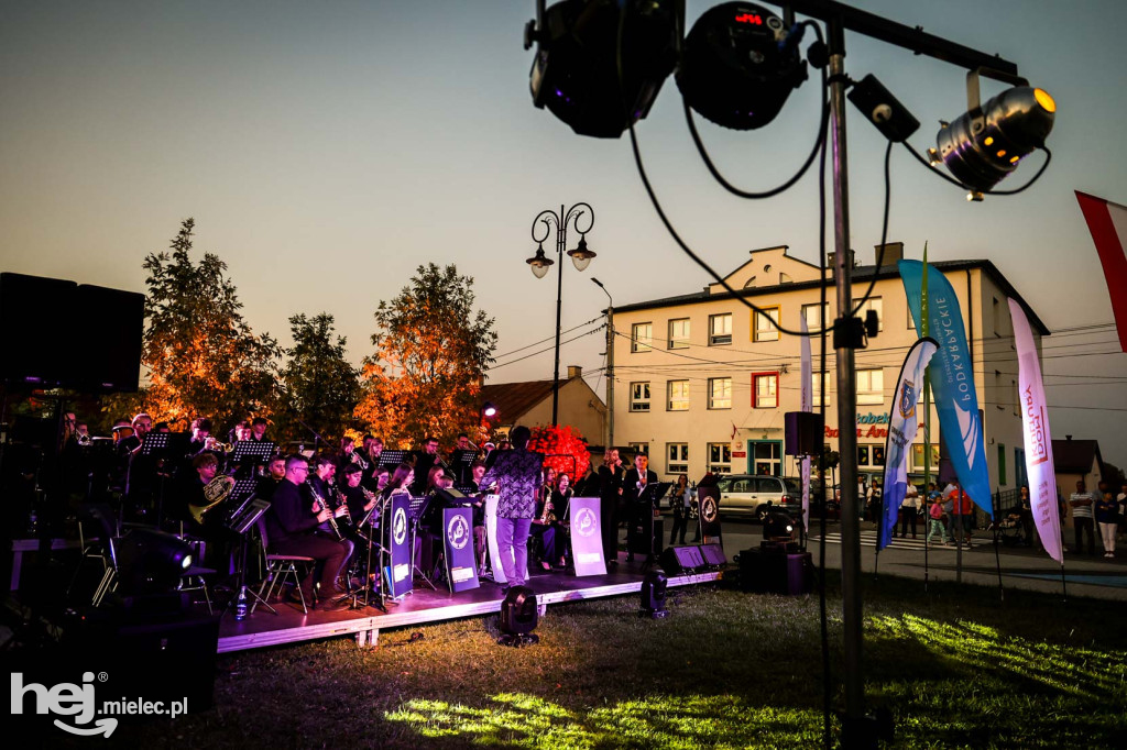 Koncert „Polskie drogi” na Rynku w Przecławiu