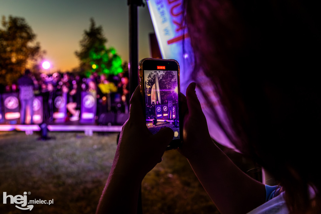 Koncert „Polskie drogi” na Rynku w Przecławiu