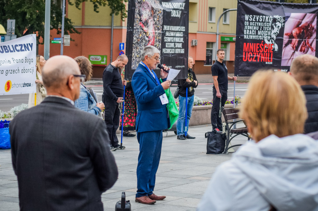 Publiczny różaniec przeciw aborcji