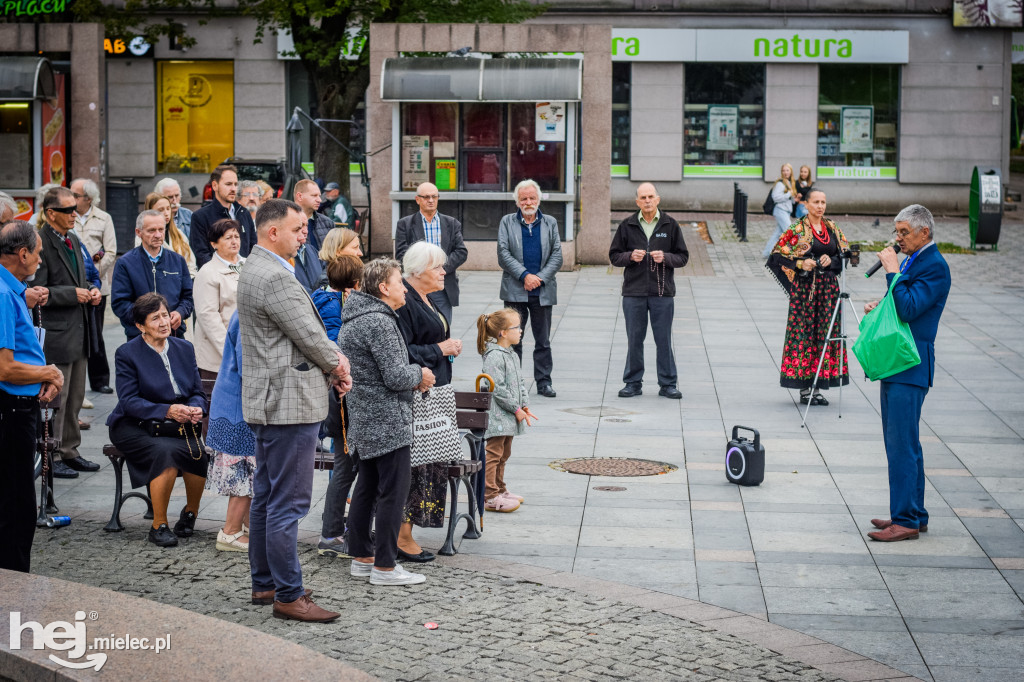 Publiczny różaniec przeciw aborcji