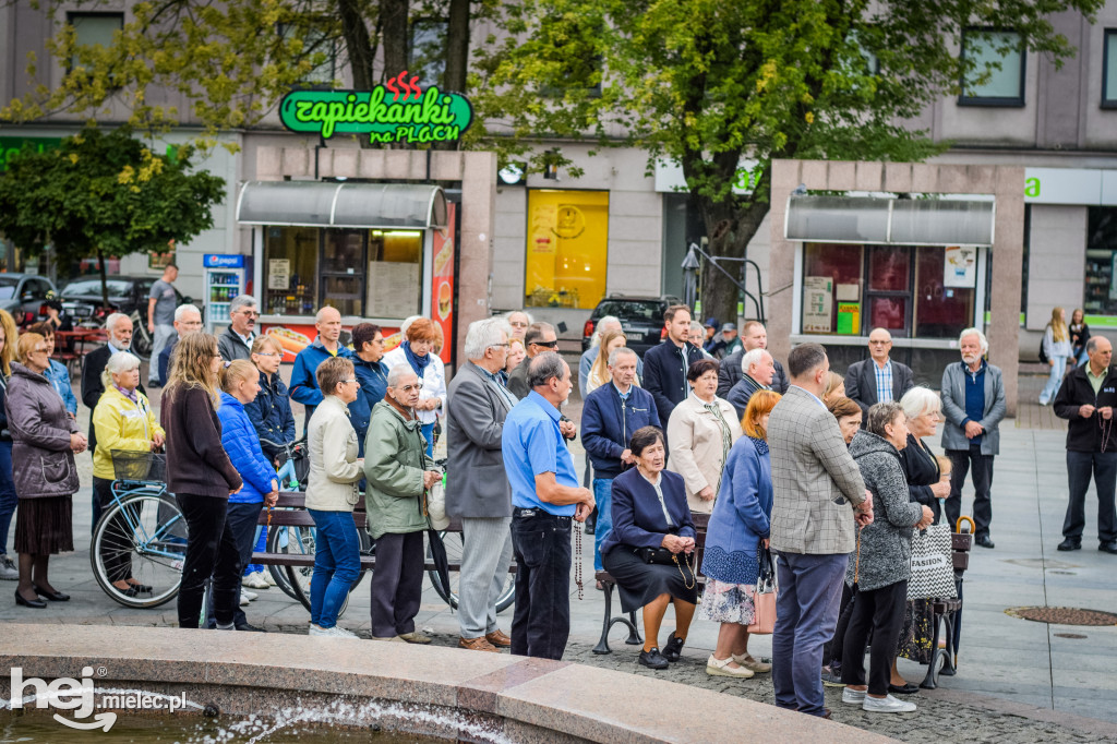 Publiczny różaniec przeciw aborcji