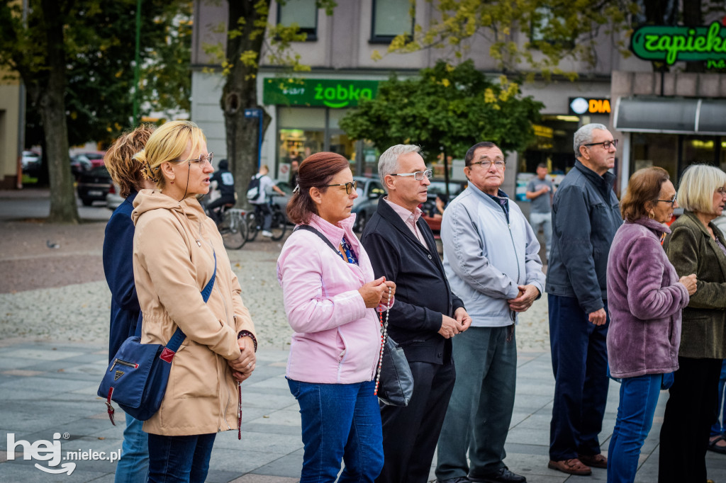 Publiczny różaniec przeciw aborcji