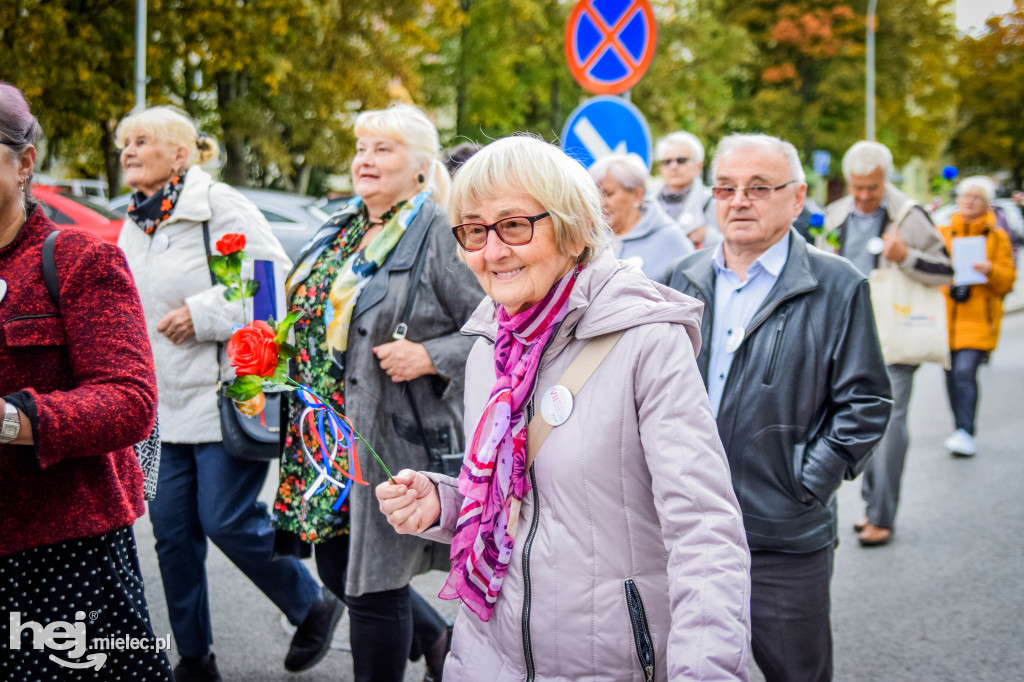 VII Dni Seniora - barwny korowód