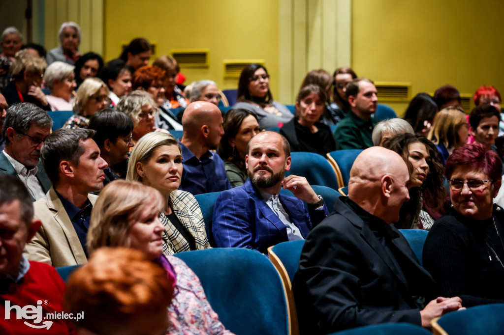 Premiera spektaklu „Gwałtu, co się dzieje”