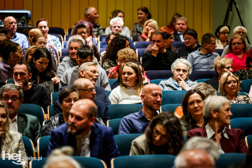 Premiera spektaklu „Gwałtu, co się dzieje”