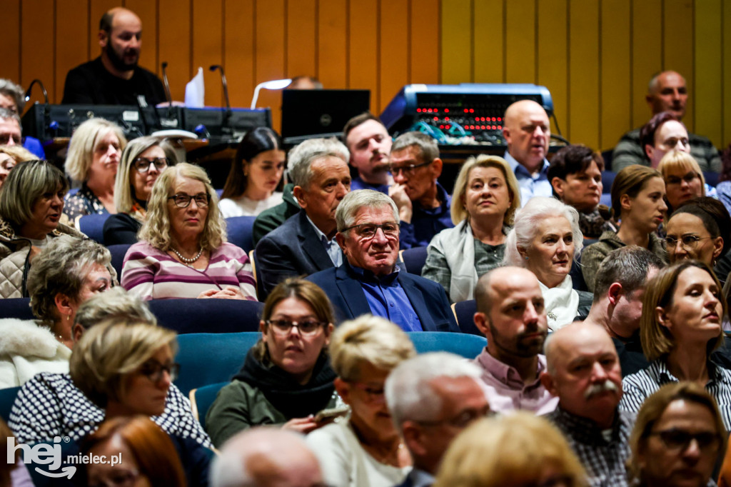 Premiera spektaklu „Gwałtu, co się dzieje”