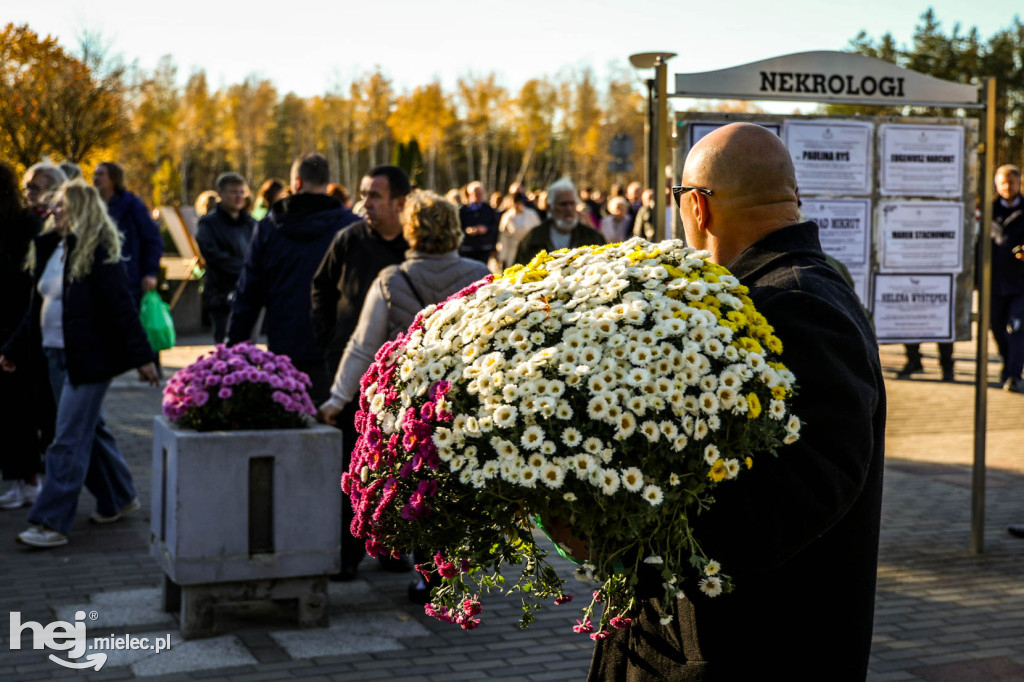 Wszystkich Świętych 2024: Cmentarz Komunalny