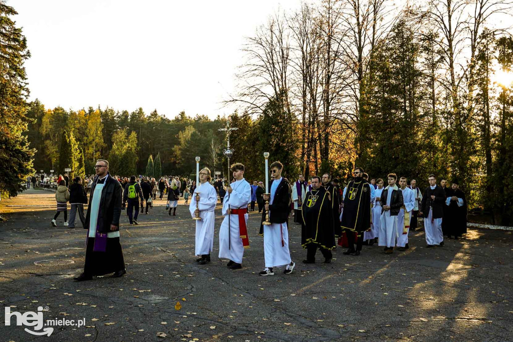 Wszystkich Świętych 2024: Cmentarz Komunalny