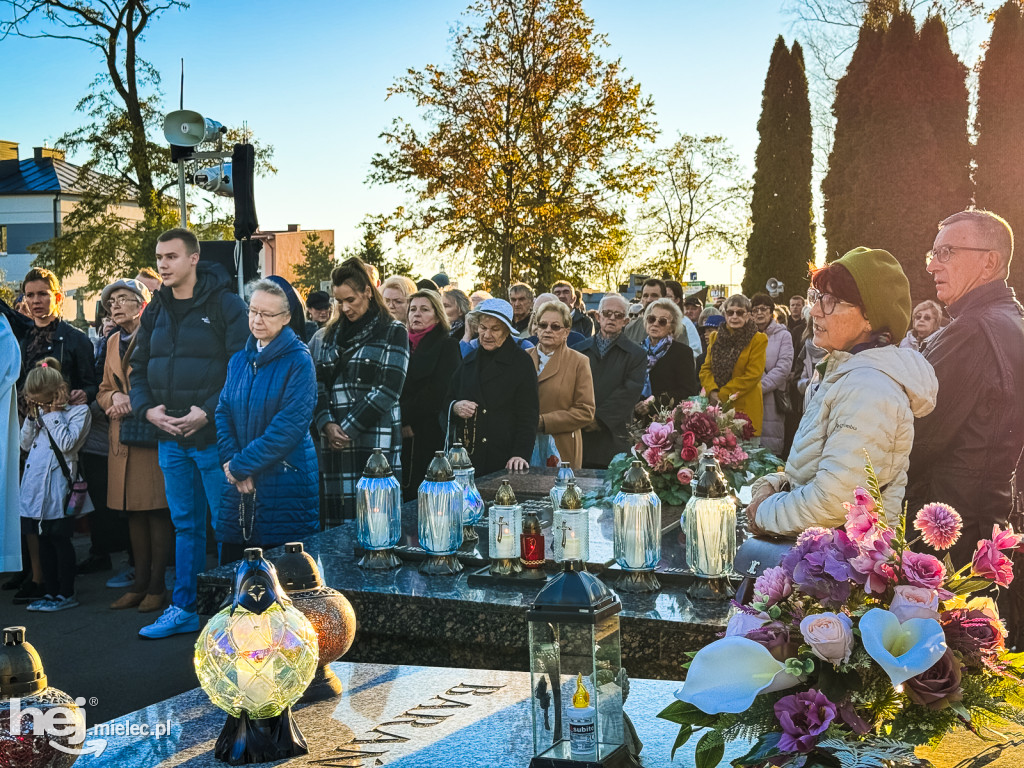 Wszystkich Świętych 2024: Cmentarz Parafialny