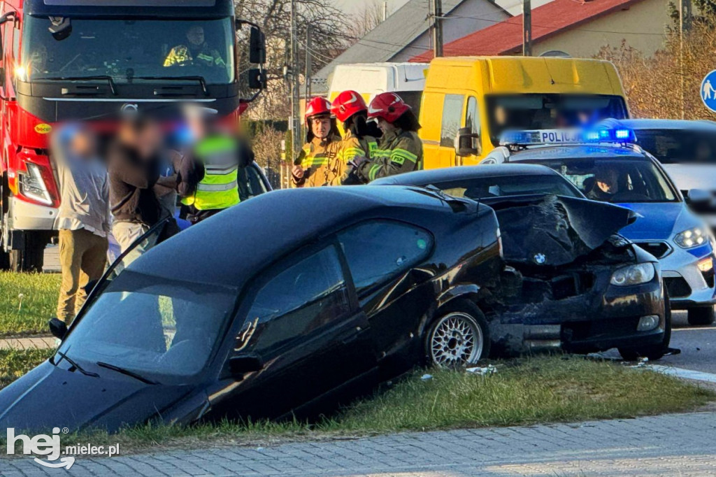 Zderzenie na Rzochowskiej. Dwa BMW