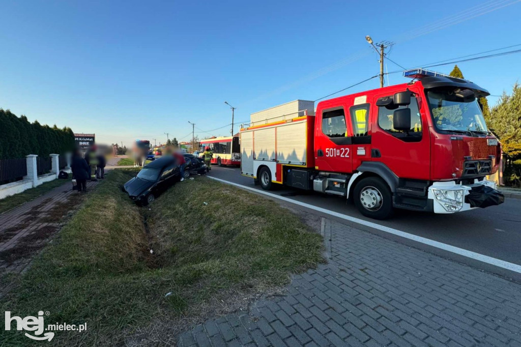 Zderzenie na Rzochowskiej. Dwa BMW