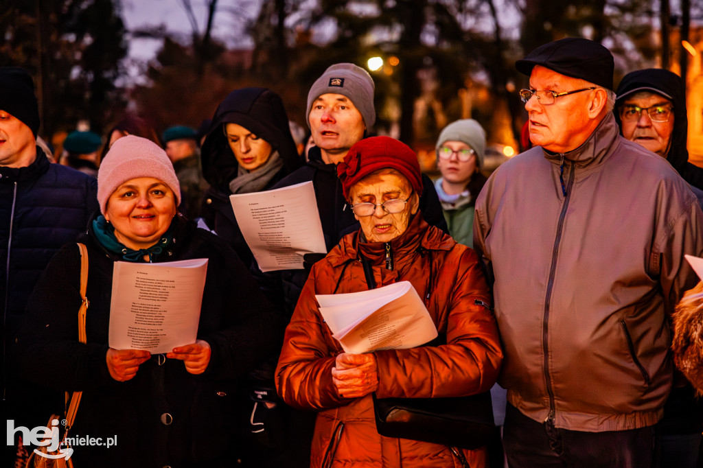 Śpiewanki Patriotyczne w Parku Oborskich w Mielcu