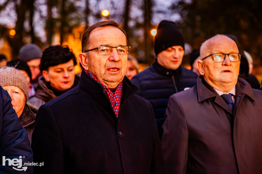 Śpiewanki Patriotyczne w Parku Oborskich w Mielcu