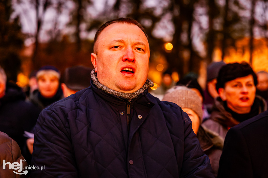 Śpiewanki Patriotyczne w Parku Oborskich w Mielcu