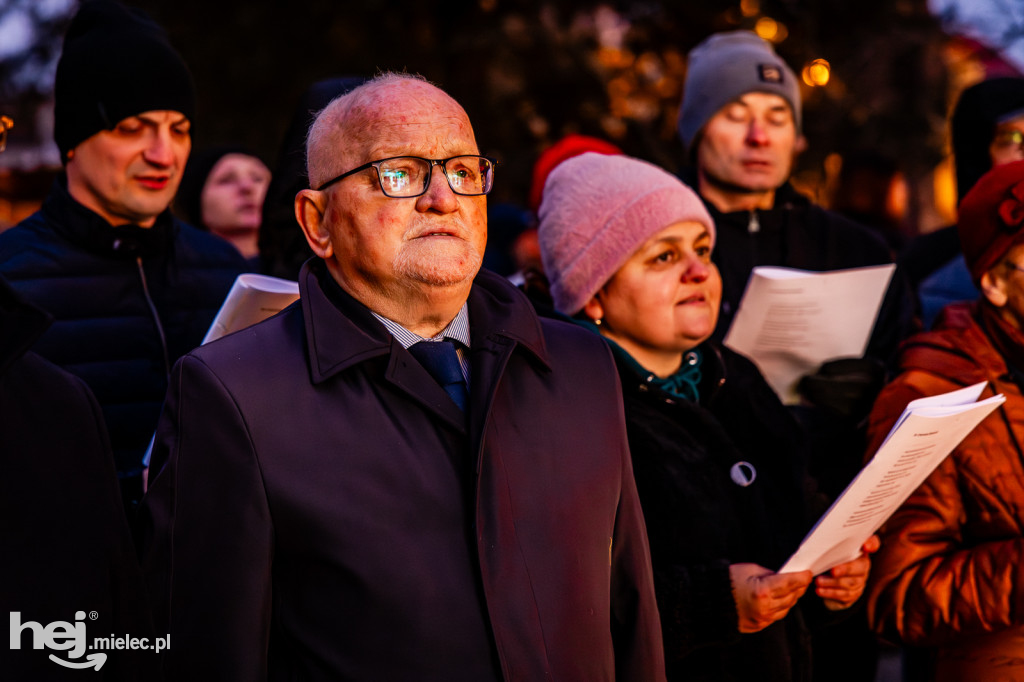 Śpiewanki Patriotyczne w Parku Oborskich w Mielcu