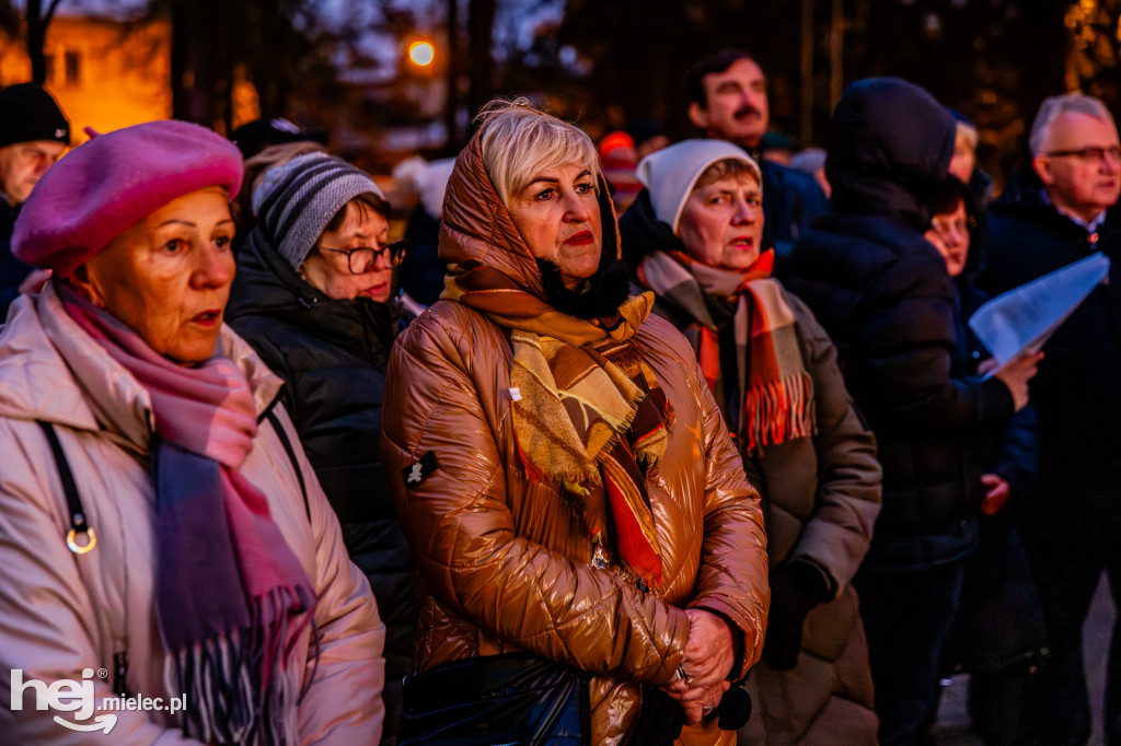 Śpiewanki Patriotyczne w Parku Oborskich w Mielcu