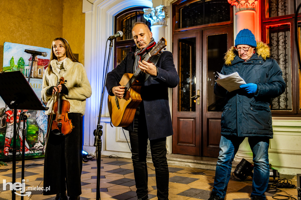 Śpiewanki Patriotyczne w Parku Oborskich w Mielcu