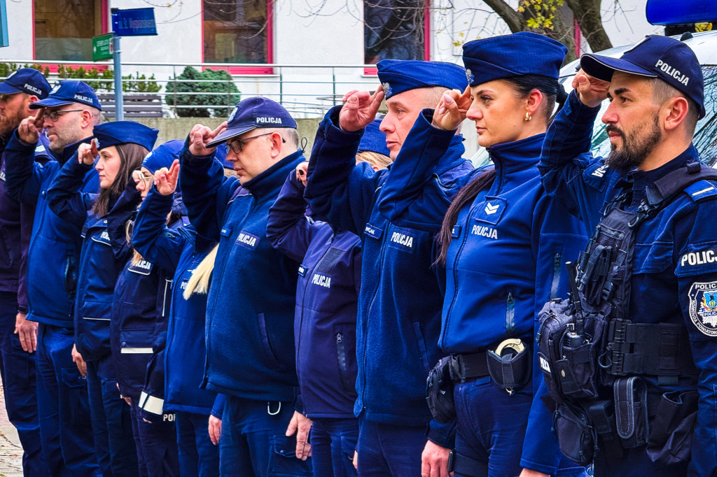 Syreny zawyły o 14:00. Ku czci zmarłego ratownika