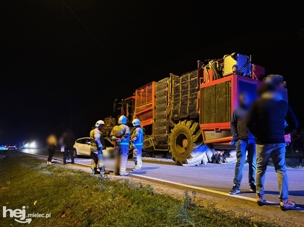 Zderzenie forda z kombajnem