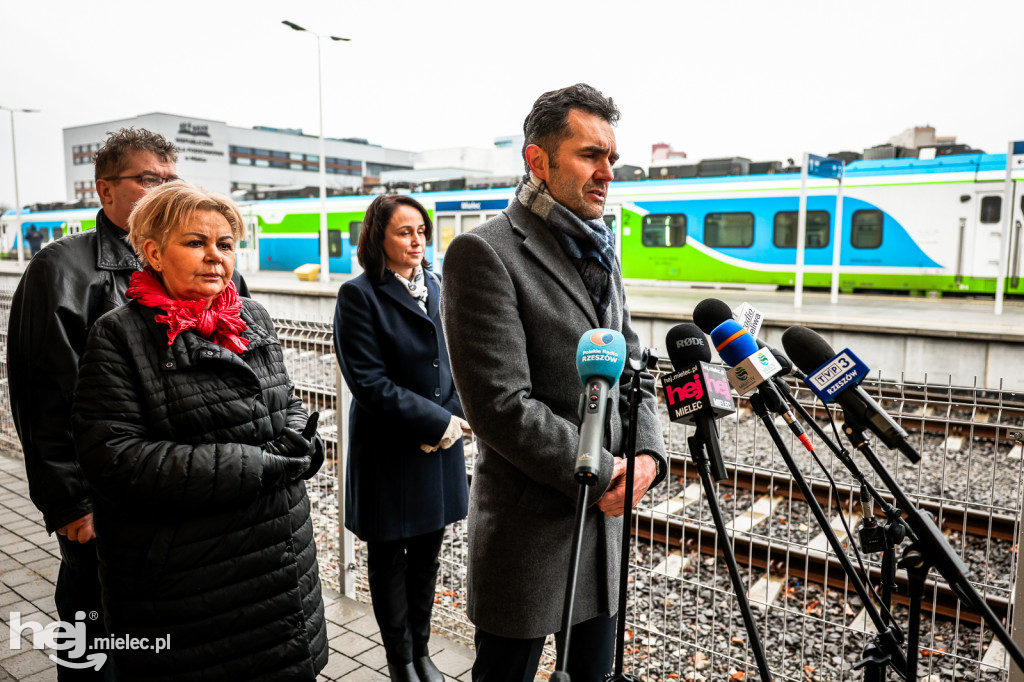 Briefing na mieleckim dworcu kolejowym