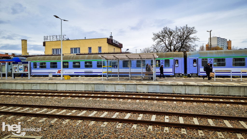 Pociąg Intercity Hetman powiększony do siedmiu wagonów