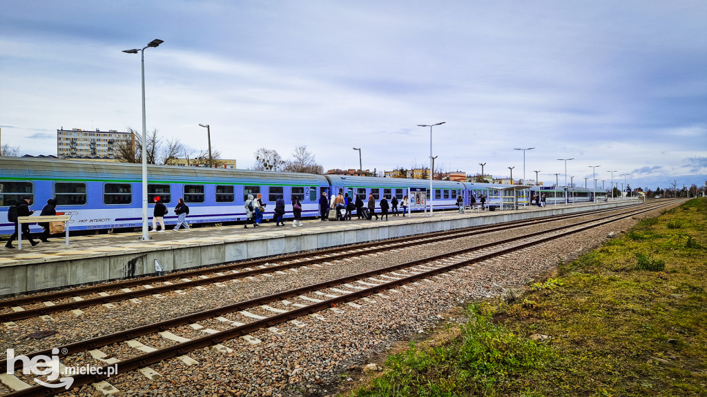 Pociąg Intercity Hetman powiększony do siedmiu wagonów