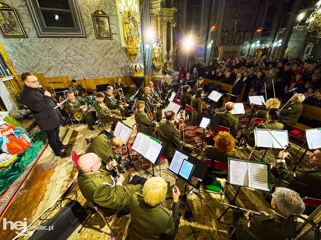 Koncert Reprezentacyjnego Zespołu Artystycznego Wojska Polskiego w Zgórsku