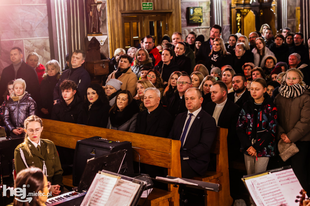 Koncert Reprezentacyjnego Zespołu Artystycznego Wojska Polskiego w Zgórsku