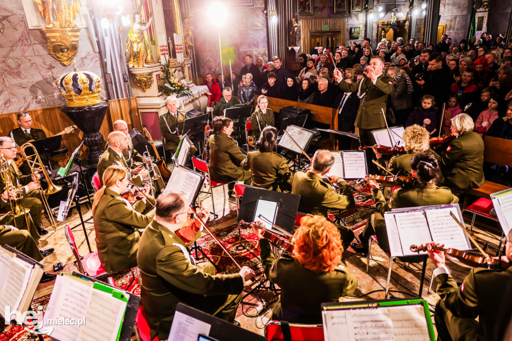 Koncert Reprezentacyjnego Zespołu Artystycznego Wojska Polskiego w Zgórsku