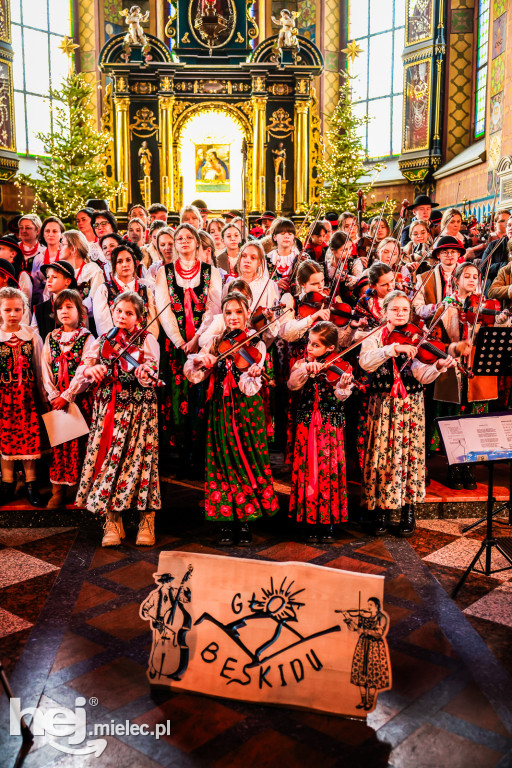 Kolędowy koncert Głosu Beskidu w Chorzelowie