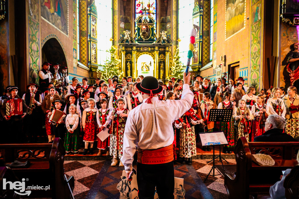 Kolędowy koncert Głosu Beskidu w Chorzelowie