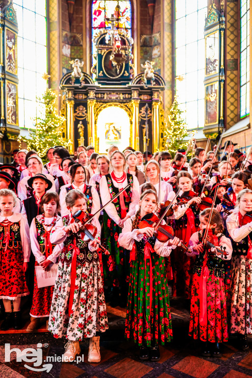 Kolędowy koncert Głosu Beskidu w Chorzelowie