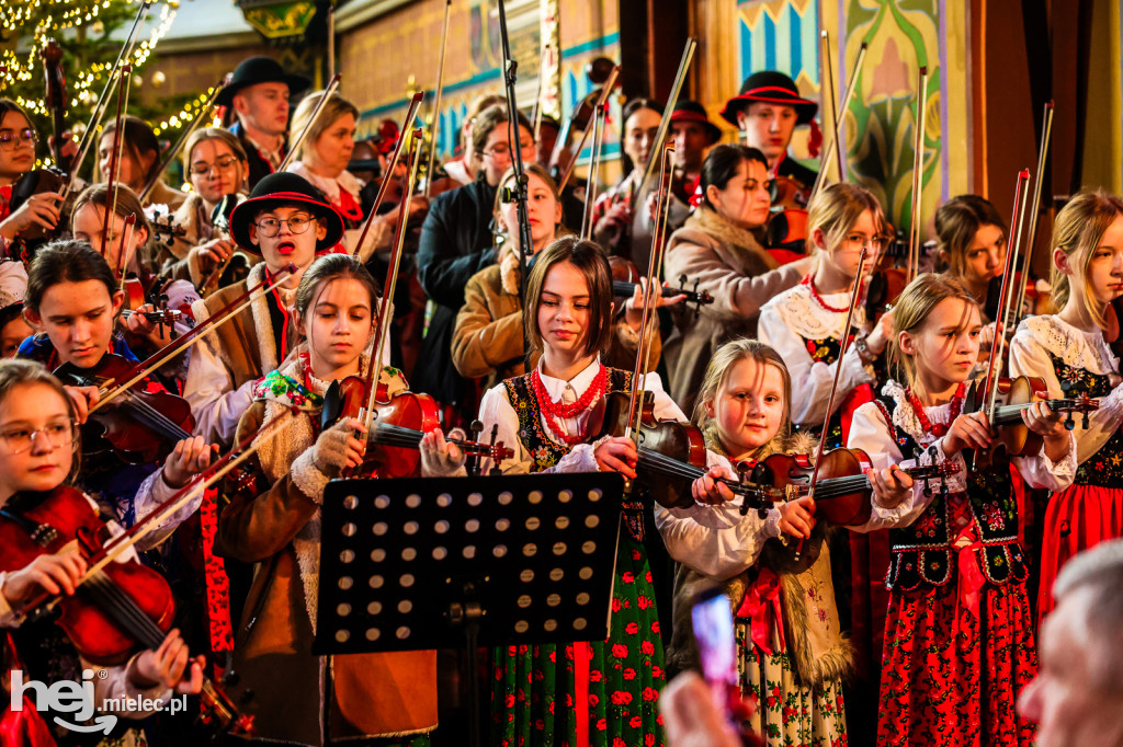 Kolędowy koncert Głosu Beskidu w Chorzelowie