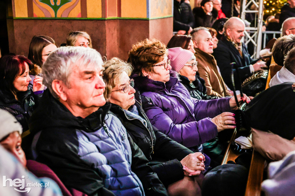 Kolędowy koncert Głosu Beskidu w Chorzelowie