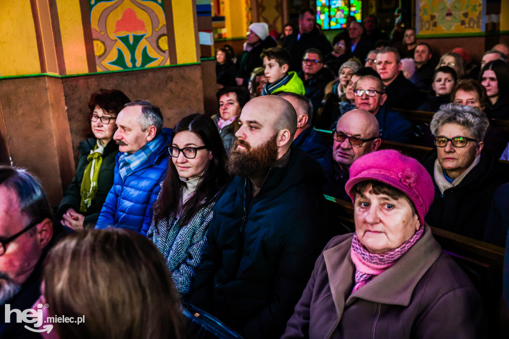 Kolędowy koncert Głosu Beskidu w Chorzelowie