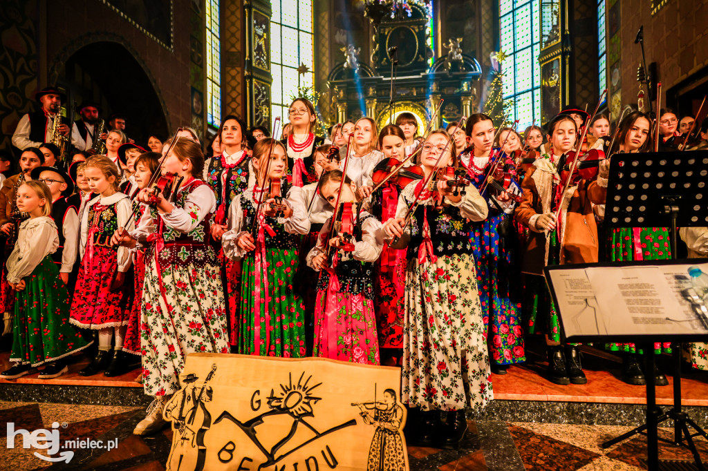 Kolędowy koncert Głosu Beskidu w Chorzelowie