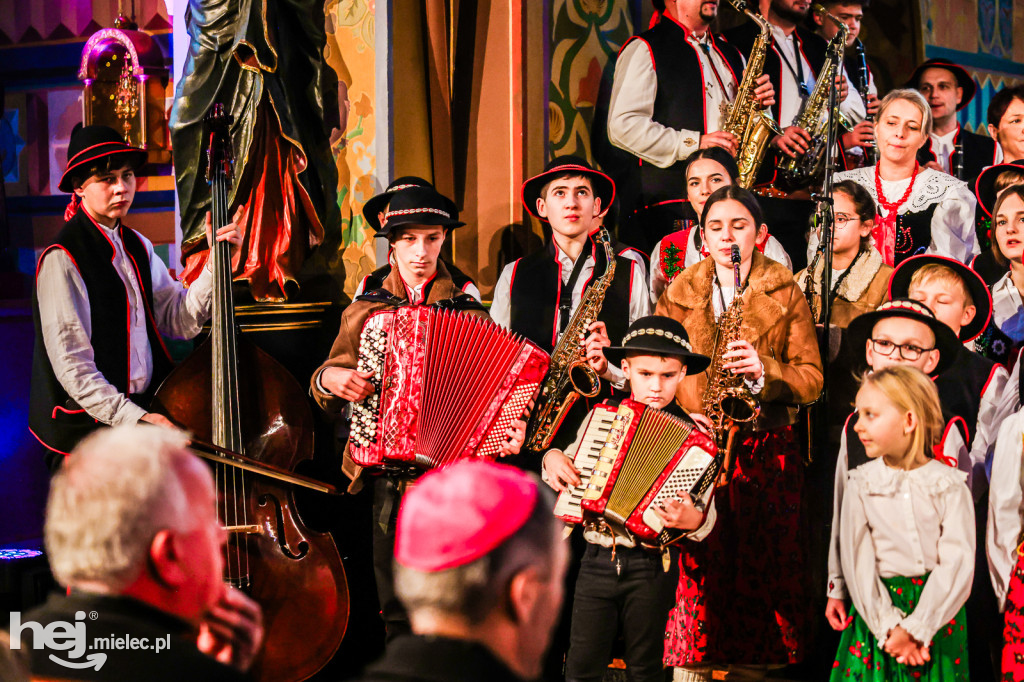 Kolędowy koncert Głosu Beskidu w Chorzelowie