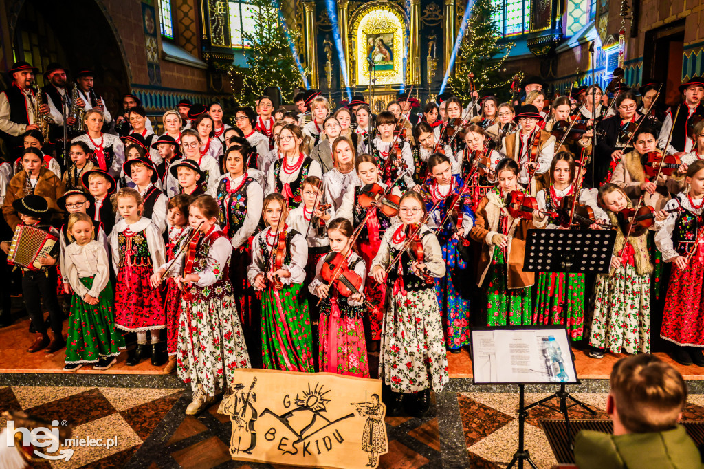 Kolędowy koncert Głosu Beskidu w Chorzelowie