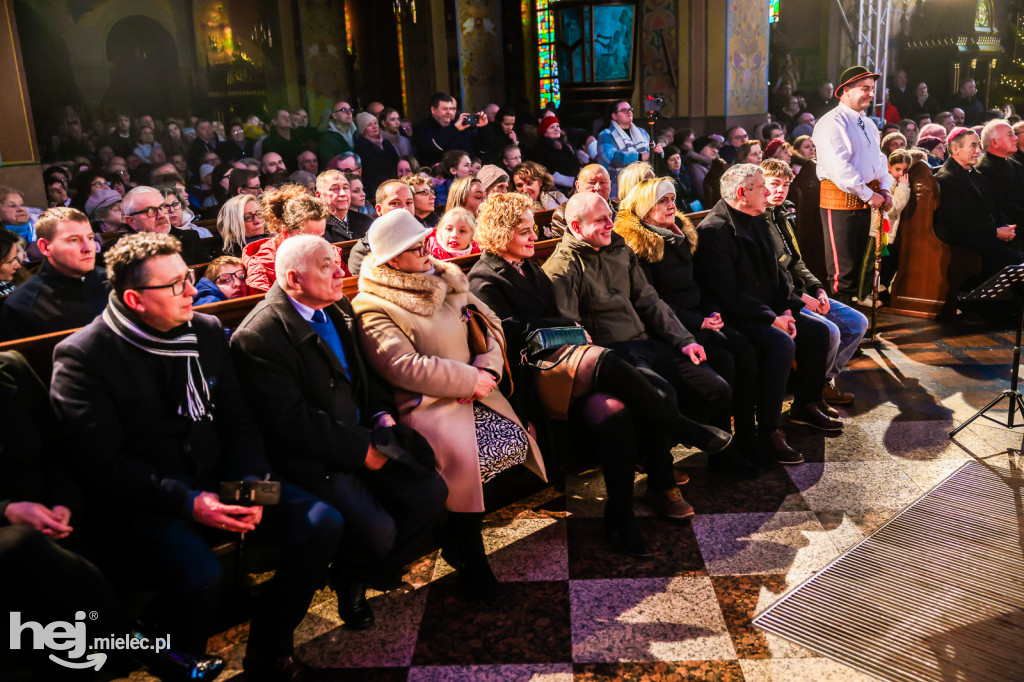 Kolędowy koncert Głosu Beskidu w Chorzelowie