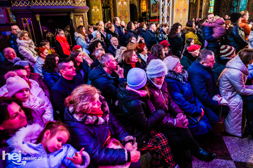 Kolędowy koncert Głosu Beskidu w Chorzelowie