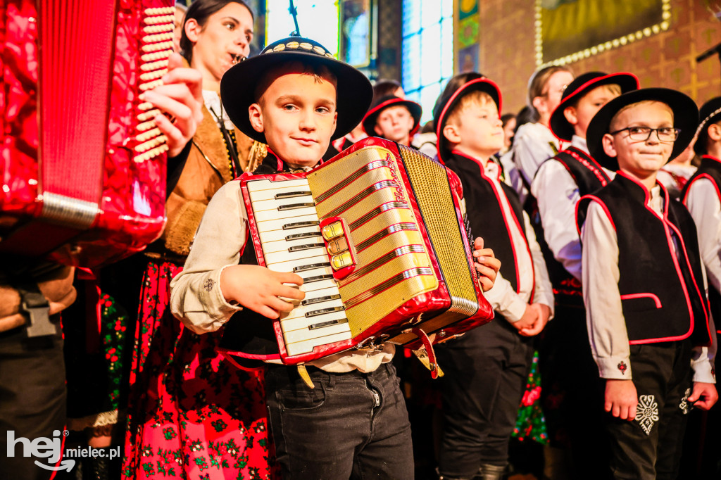 Kolędowy koncert Głosu Beskidu w Chorzelowie