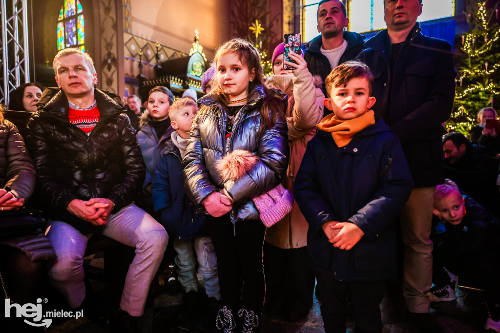 Kolędowy koncert Głosu Beskidu w Chorzelowie