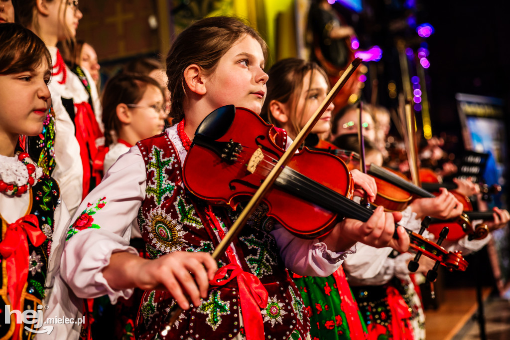 Kolędowy koncert Głosu Beskidu w Chorzelowie