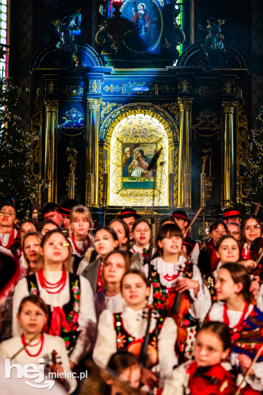 Kolędowy koncert Głosu Beskidu w Chorzelowie