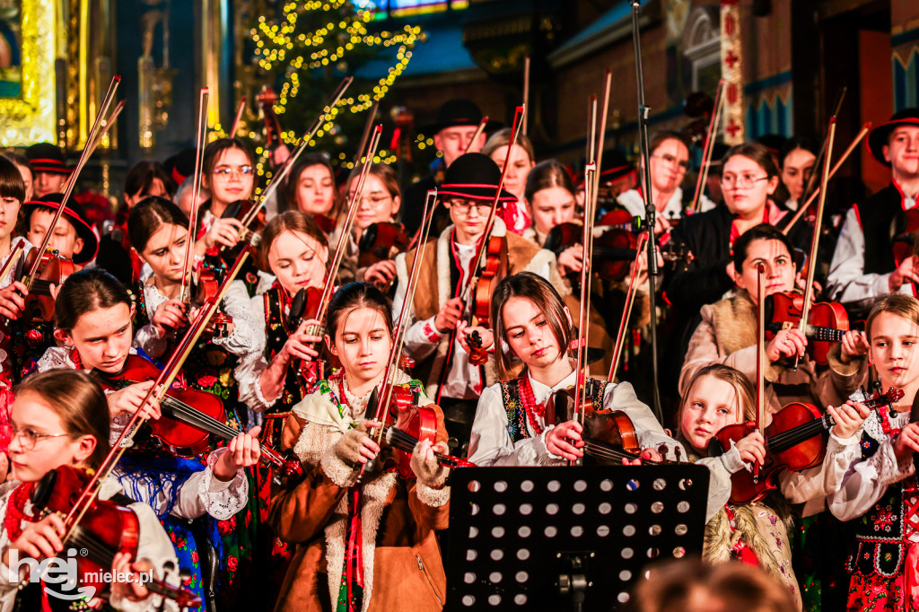 Kolędowy koncert Głosu Beskidu w Chorzelowie