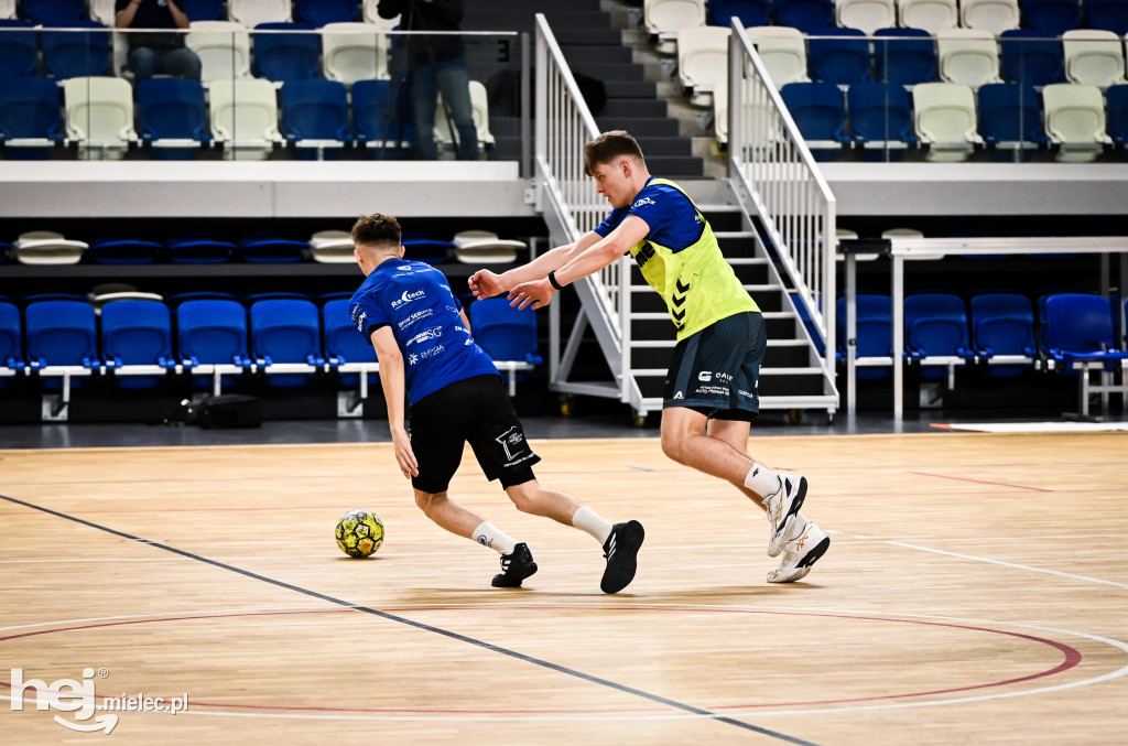 HANDBALL STAL MIELEC powróciła do treningów