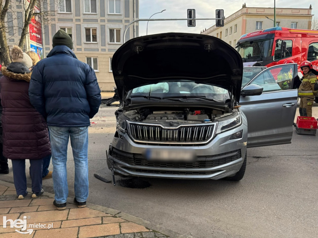 Wypadek w centrum. Al. Niepodległości zablokowana