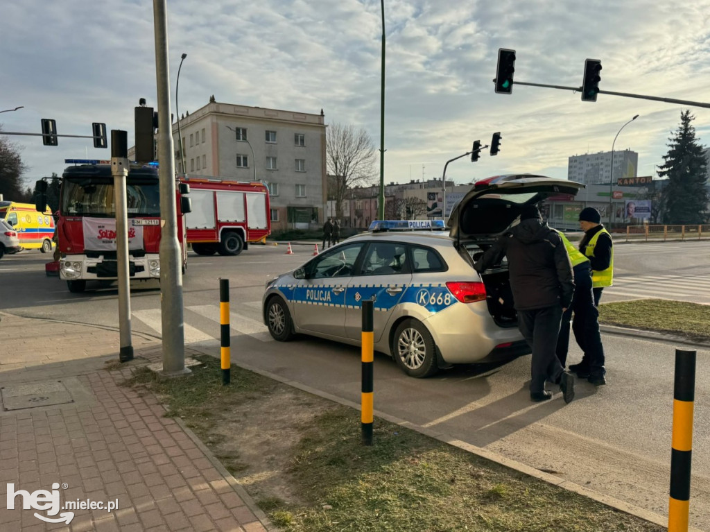 Wypadek w centrum. Al. Niepodległości zablokowana