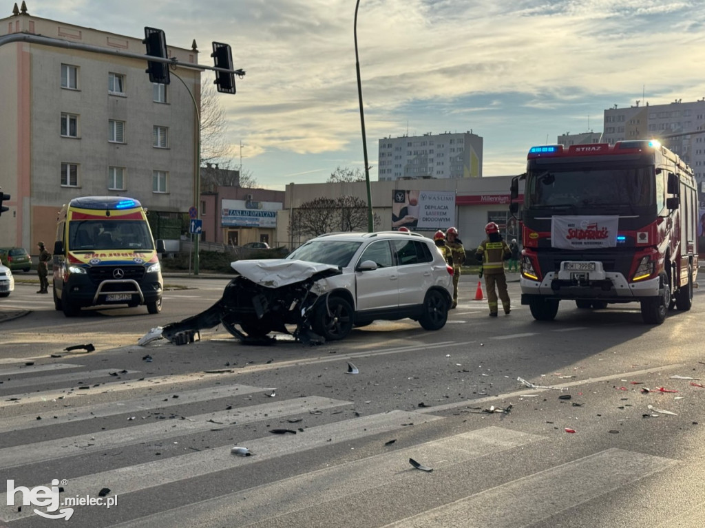 Wypadek w centrum. Al. Niepodległości zablokowana