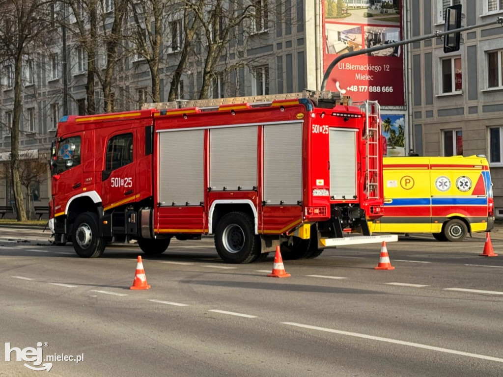 Wypadek w centrum. Al. Niepodległości zablokowana